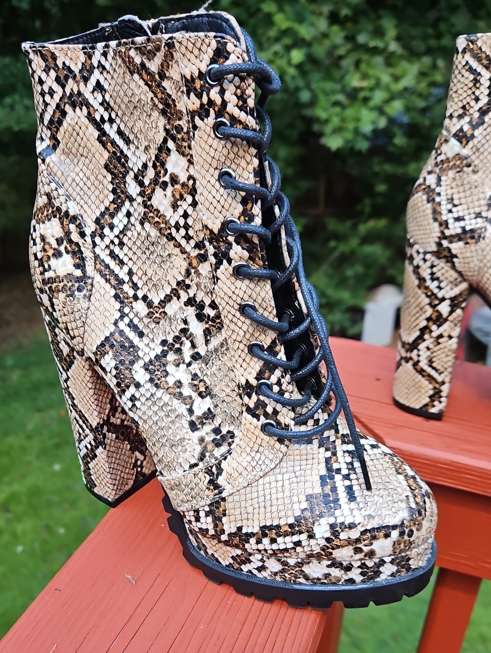 Wild Diva Beige Tan Black Snake-Print Lace-Up Block Heel Boots Size 7.5 Platform